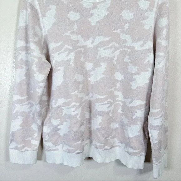 Banana Republic Camo-Print Jacquard Crew  Neck Wool Sweater - Picture 7 of 16